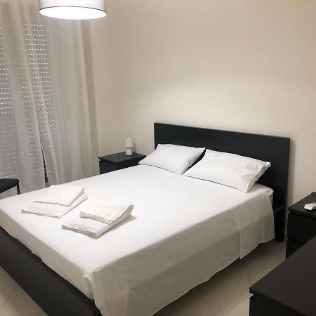 צ'פאלו Royal View Apartment מראה חיצוני תמונה
