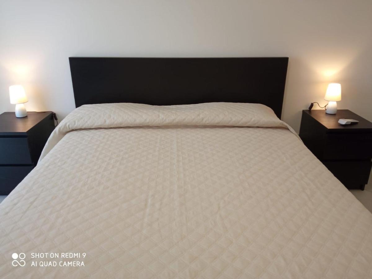 צ'פאלו Royal View Apartment מראה חיצוני תמונה